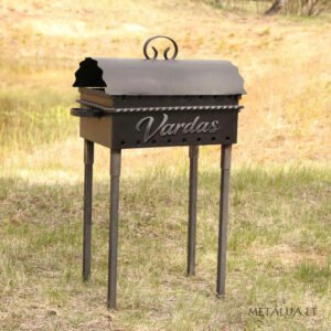 vardine-šašlykinė-8-iešmams-su-dangčiu